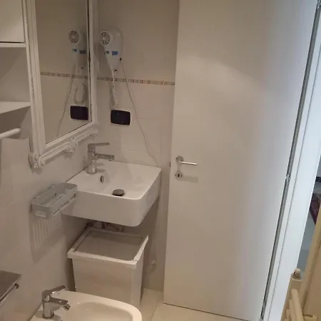 Room In House - 2 Studios With Private Facilities Gasthof *