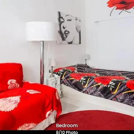 Room In House - 2 Studios With Private Facilities